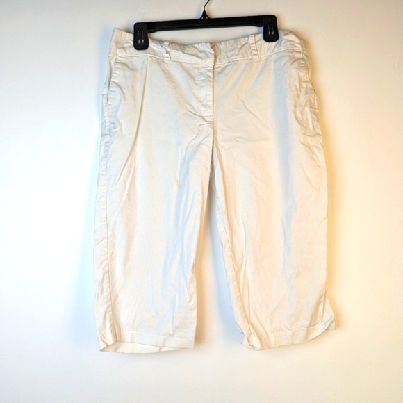 In Moda White Bermuda Capris - 9/10 - Picture 1 of 3